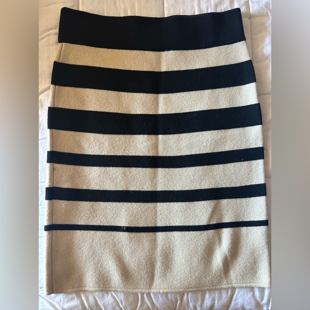 Loft pencil skirt